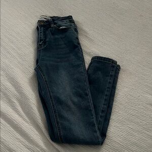Fashion Nova Blue Skinny Jeans with Streamlined Silhouette